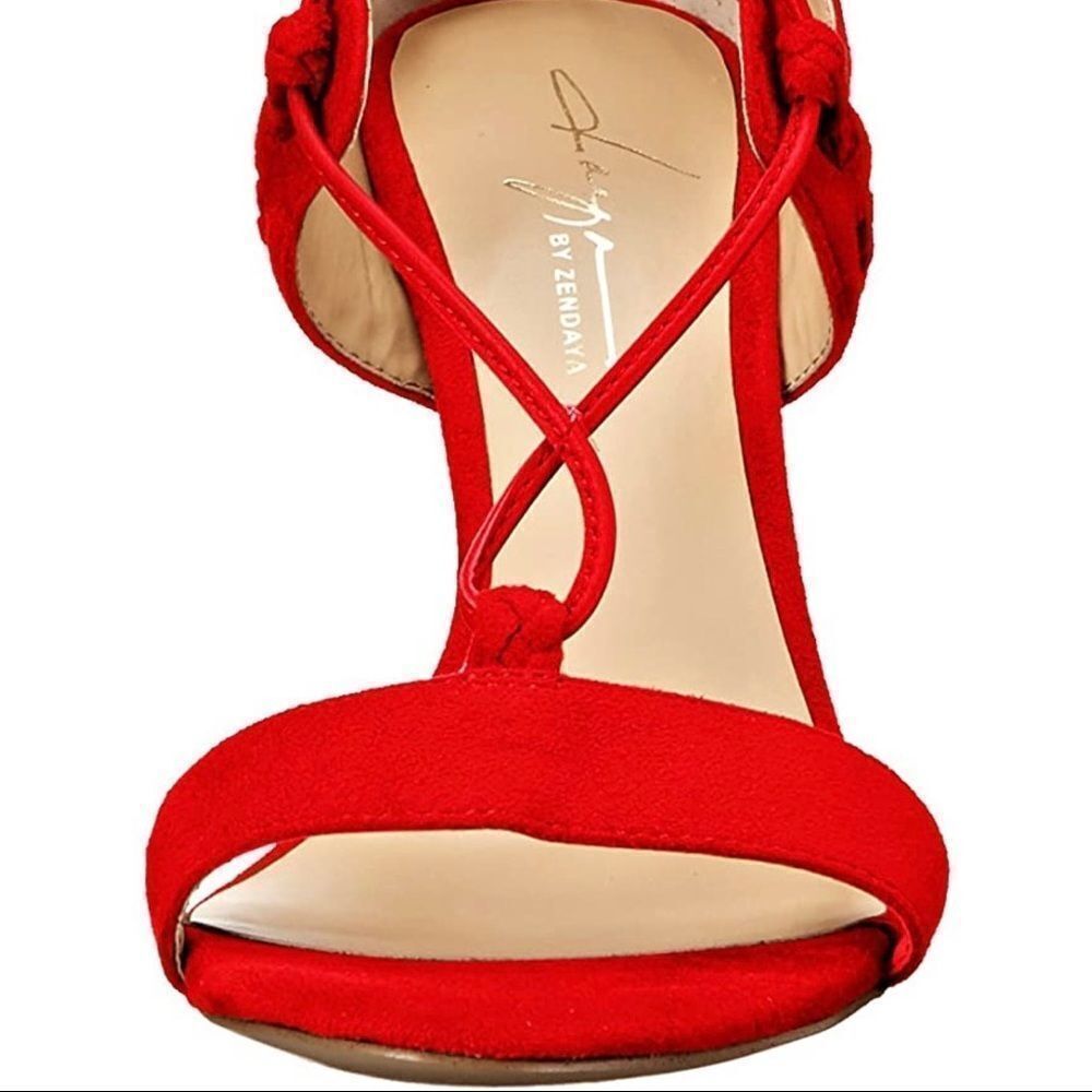 Daya by Zendaya Women's Starke Gladiator Sandal, Red, 8.5 M US